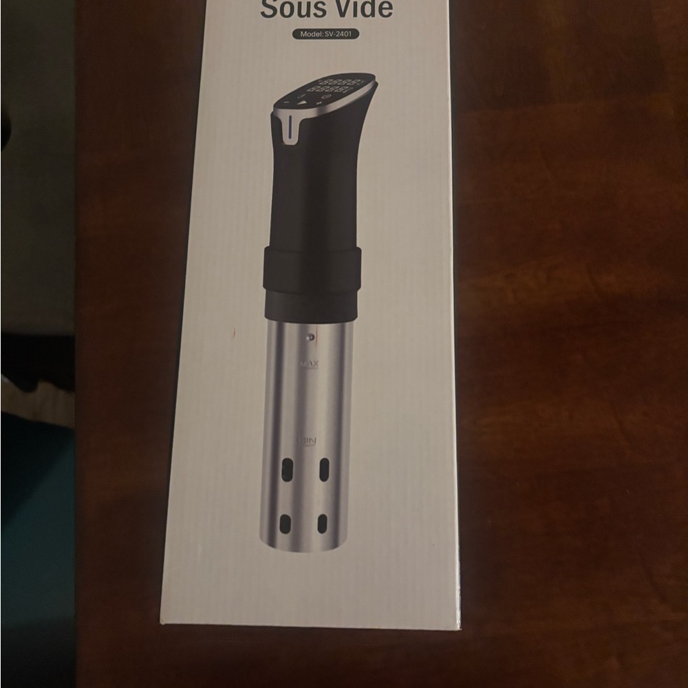 Black and Silver Sous Vide cooker